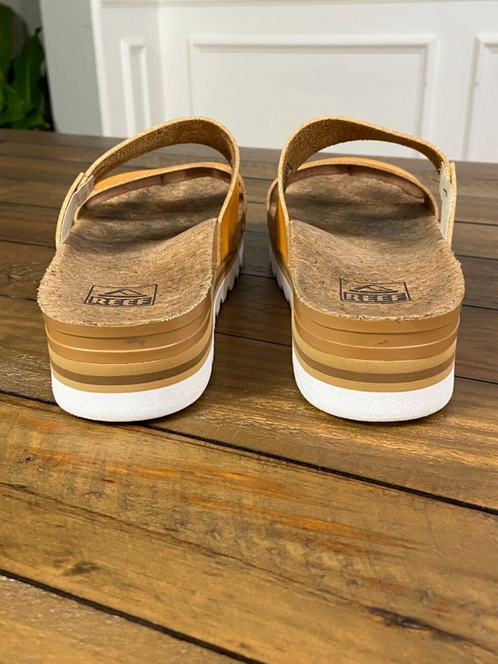 REEF Cushion Vista Hi Platform Sandals Natural Tan 10 - Picture 4 of 7